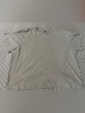 Light Gray Crewneck T-Shirt -Women’s Old Navy Size XL NWOT
